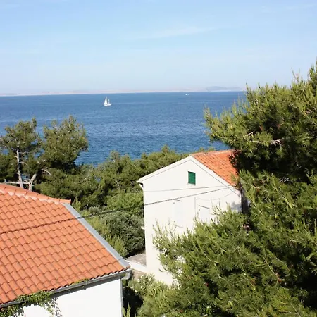 Apartment By The Sea - 5078 Murter