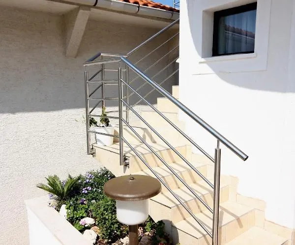 아파트 By The Sea - 5078 *